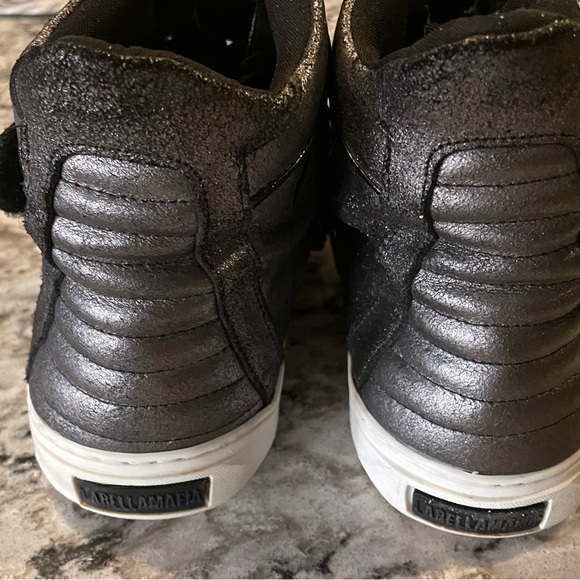 Labellamafia High Top Sneaker - Picture 5 of 6